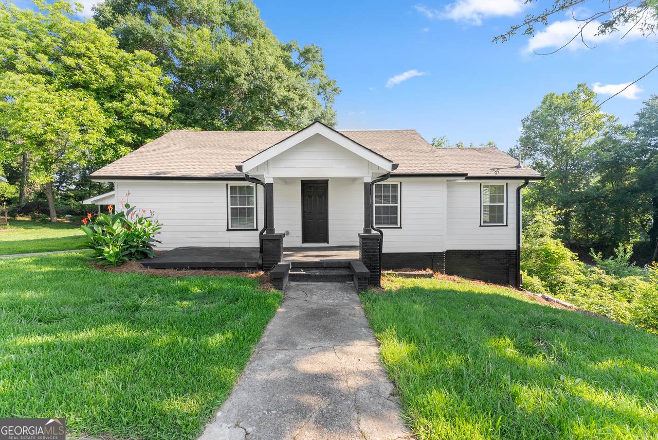 239 Currahee Street - Photo 1