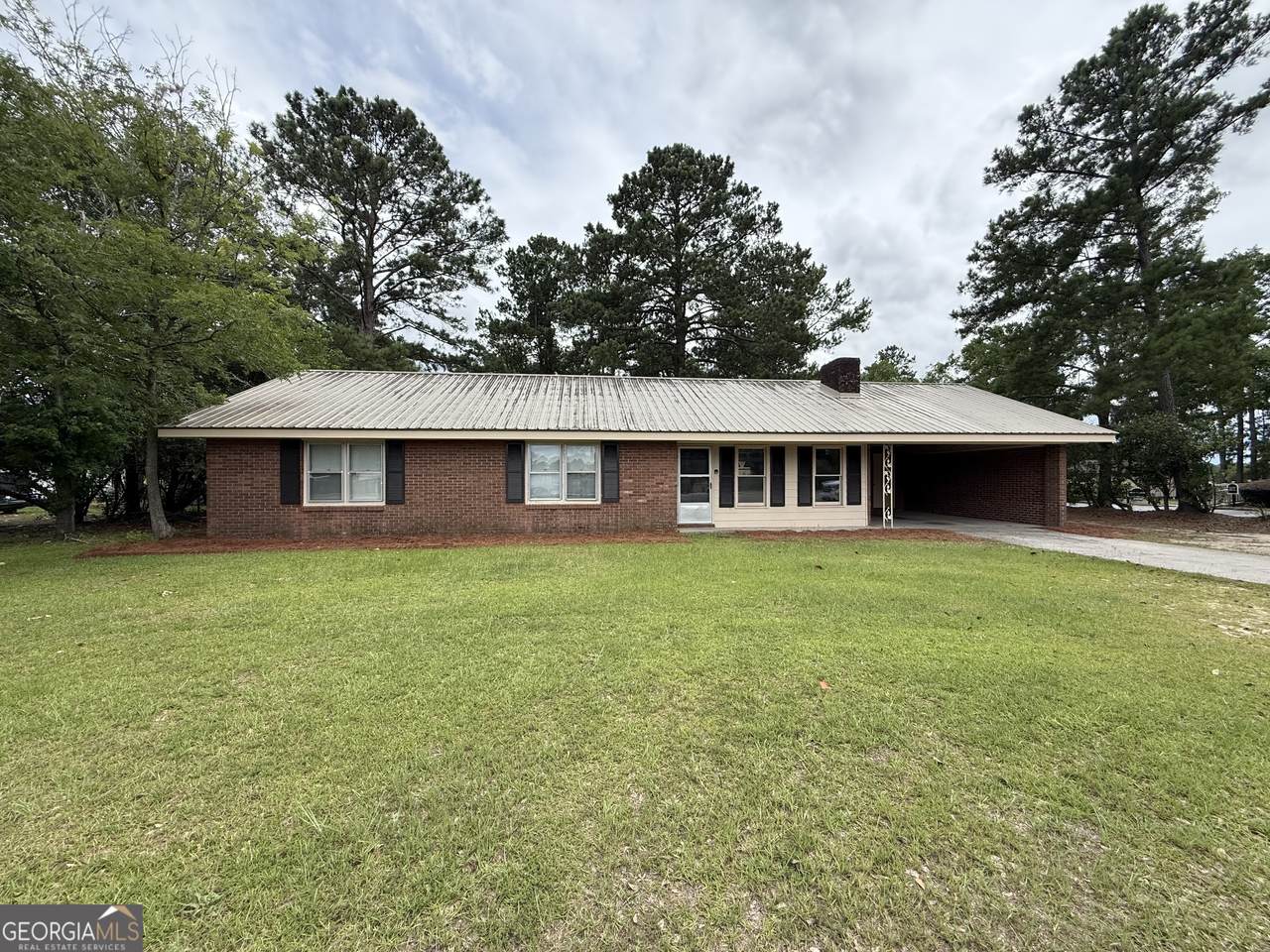 602 Hillcrest Parkway - Photo 1