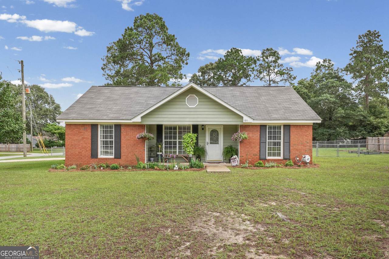 101 Tall Pines Drive - Photo 1