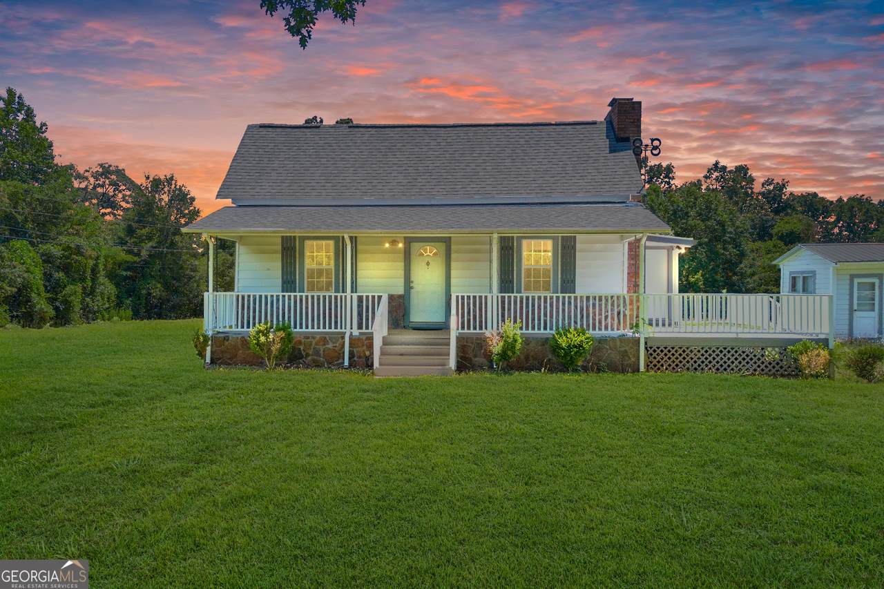 303 Oak Way Drive - Photo 1