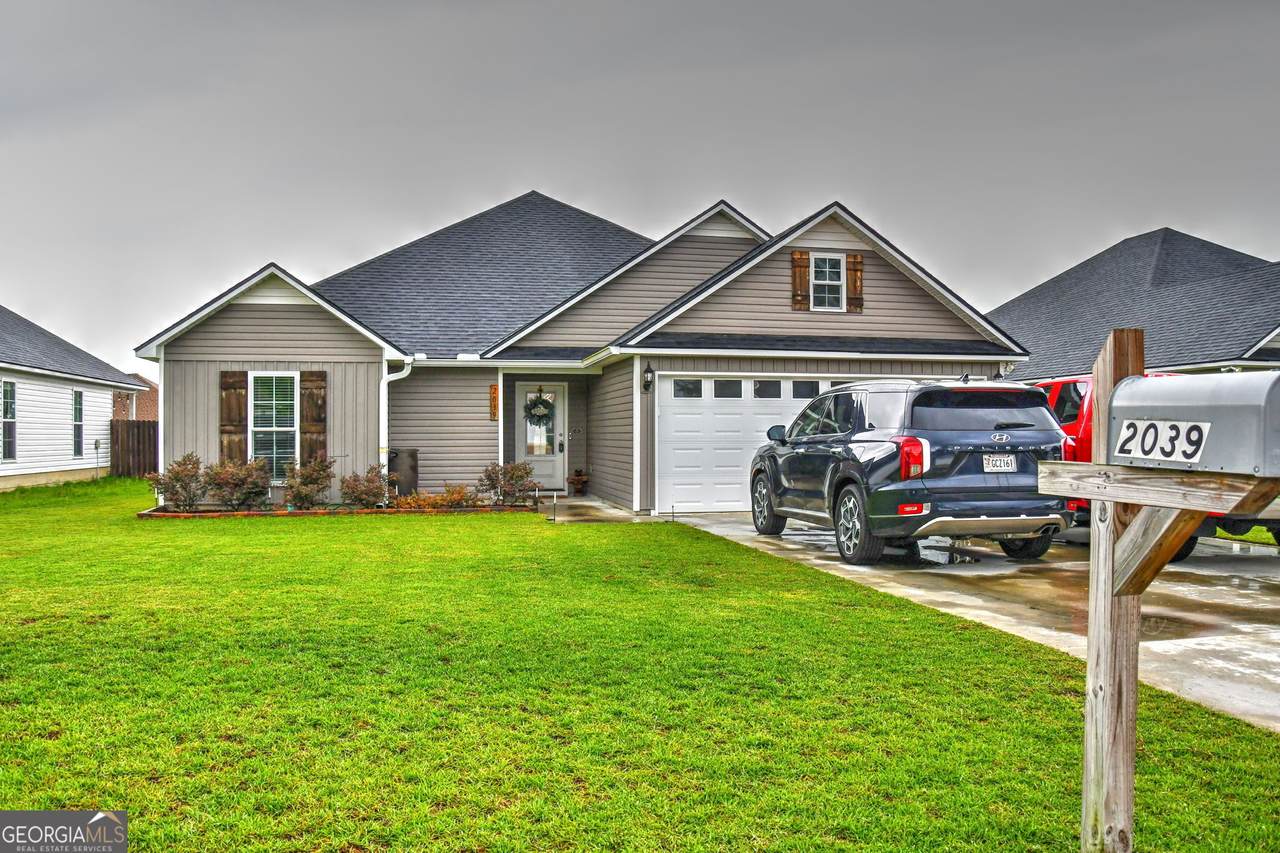 2039 Meadow Cove Drive - Photo 1