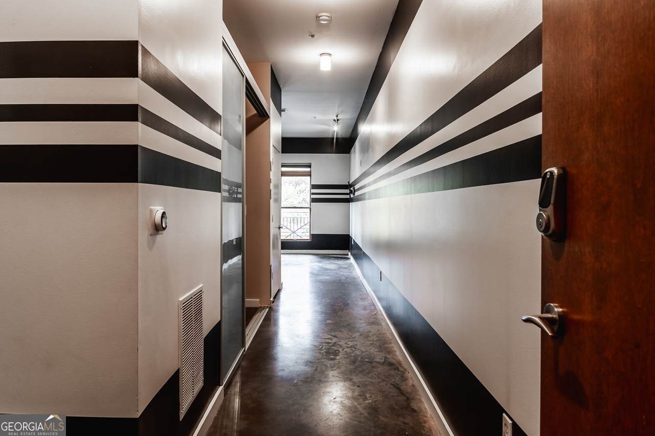 333 Nelson Street - Photo 1