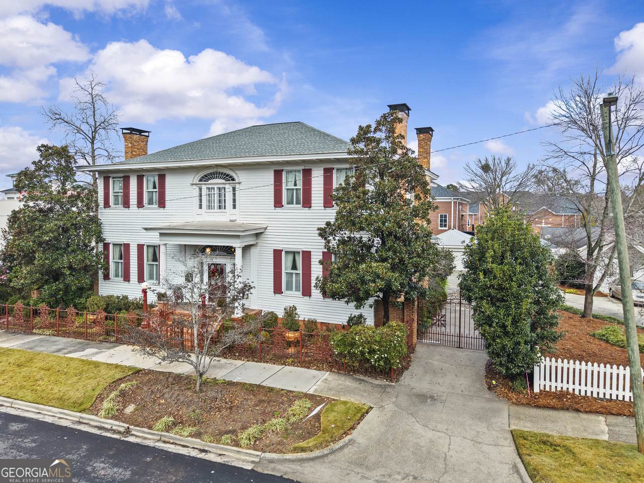 1155 Floyd Street - Photo 1