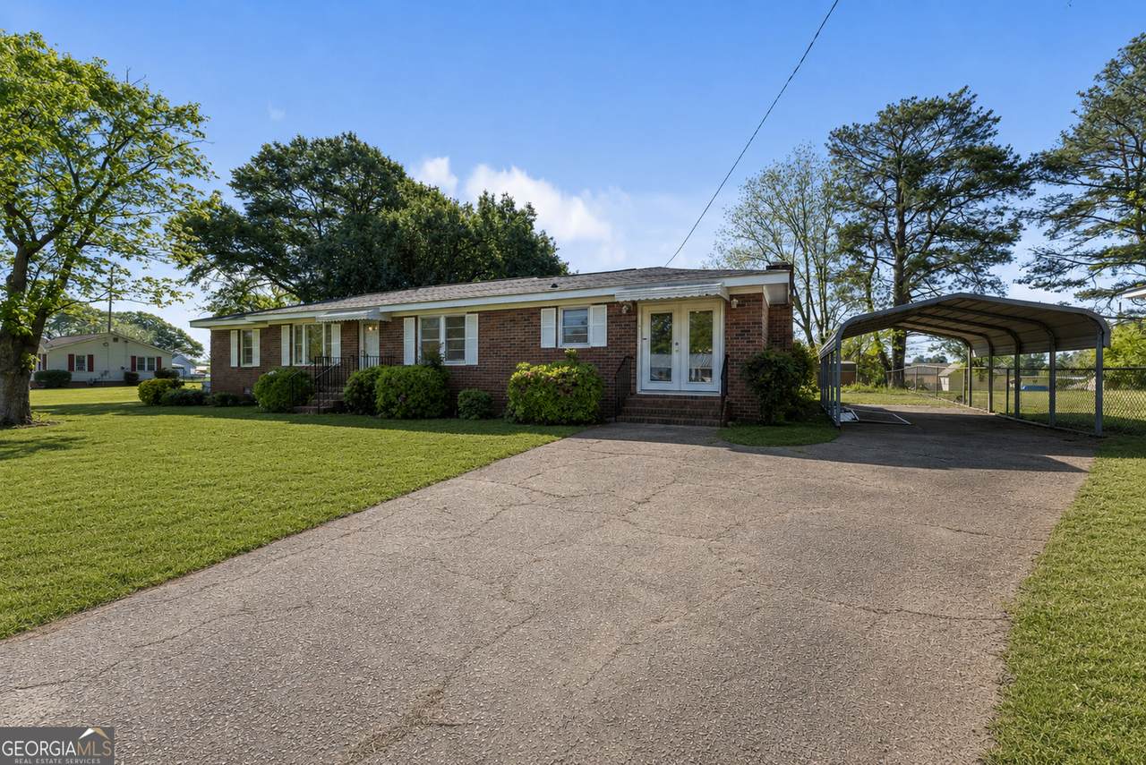55 Maurice Way - Photo 1