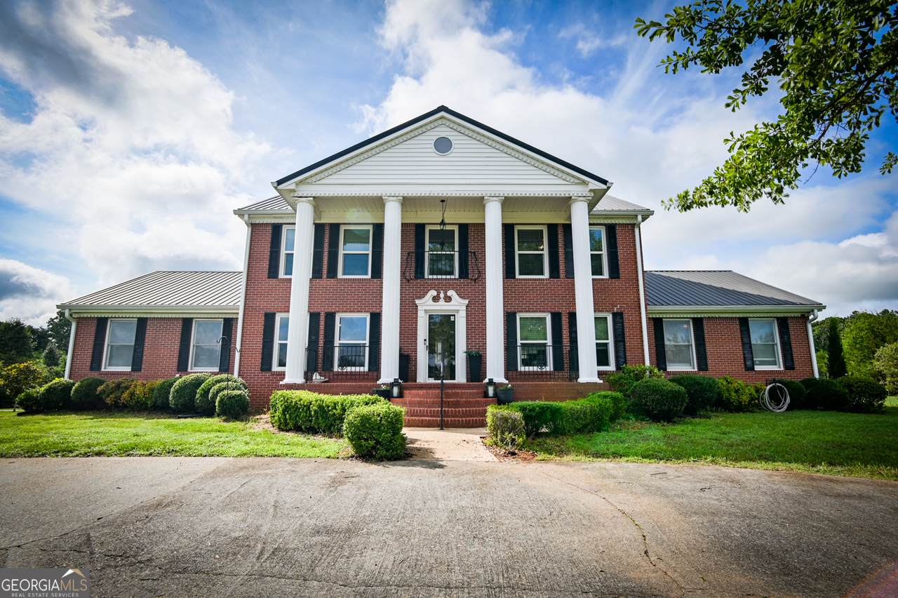 1520 Colonial Drive - Photo 1