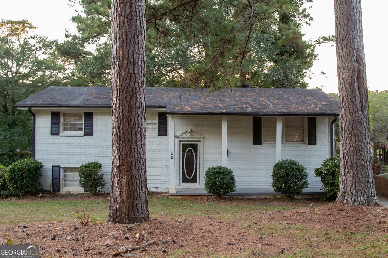1681 Atherton Circle - Photo 1