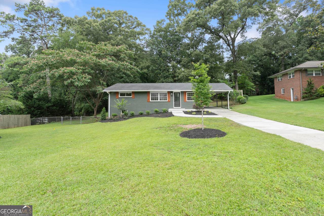 2324 Elmwood Circle - Photo 1