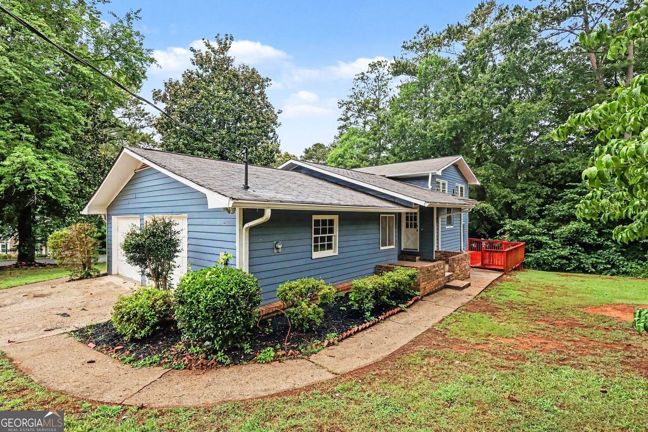 3348 Goldenchain Drive - Photo 1