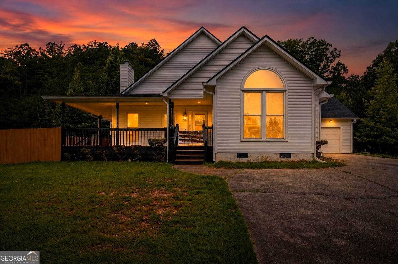 529 Cassville White Road - Photo 1