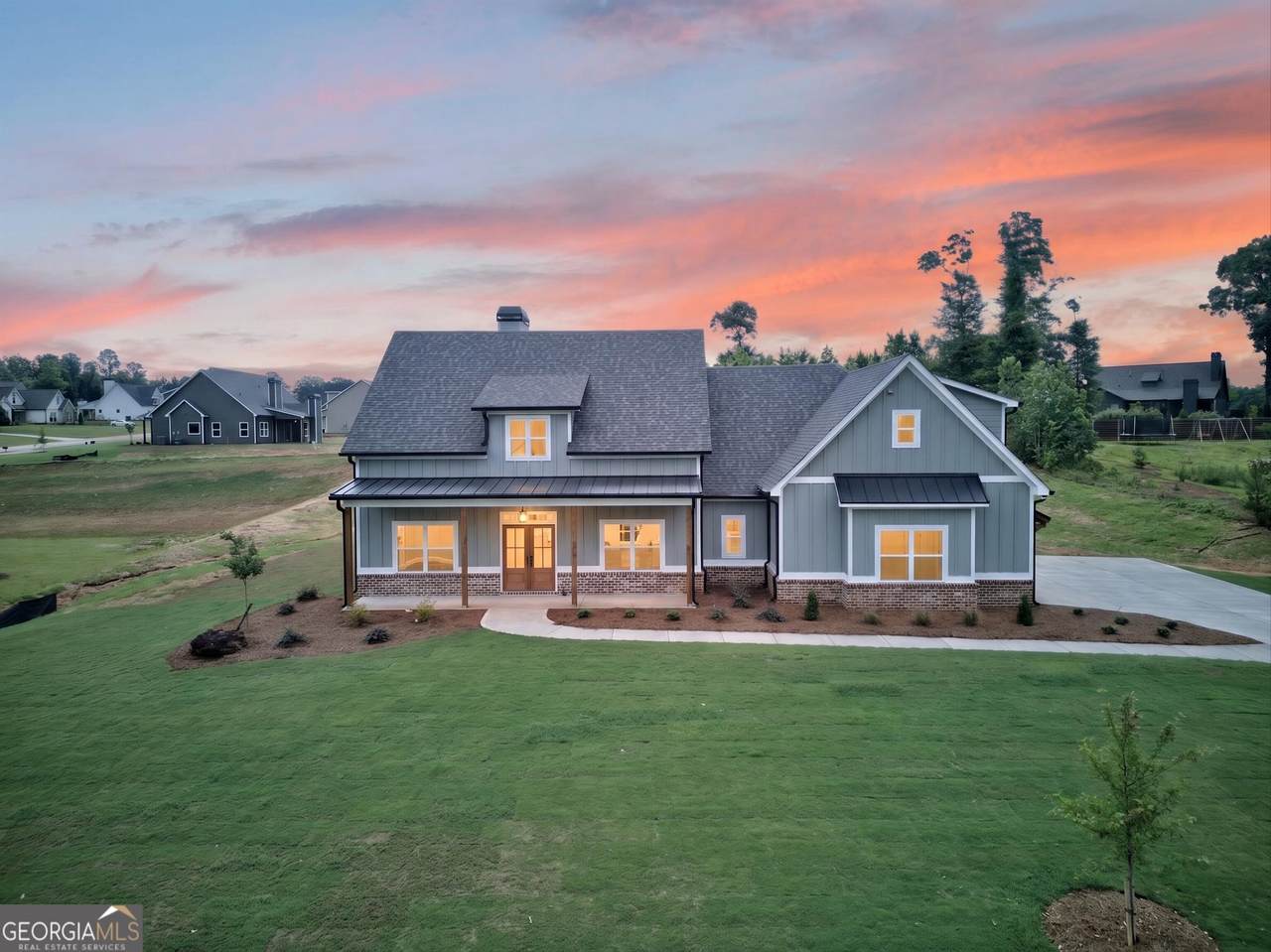 332 Cammie Way - Photo 1