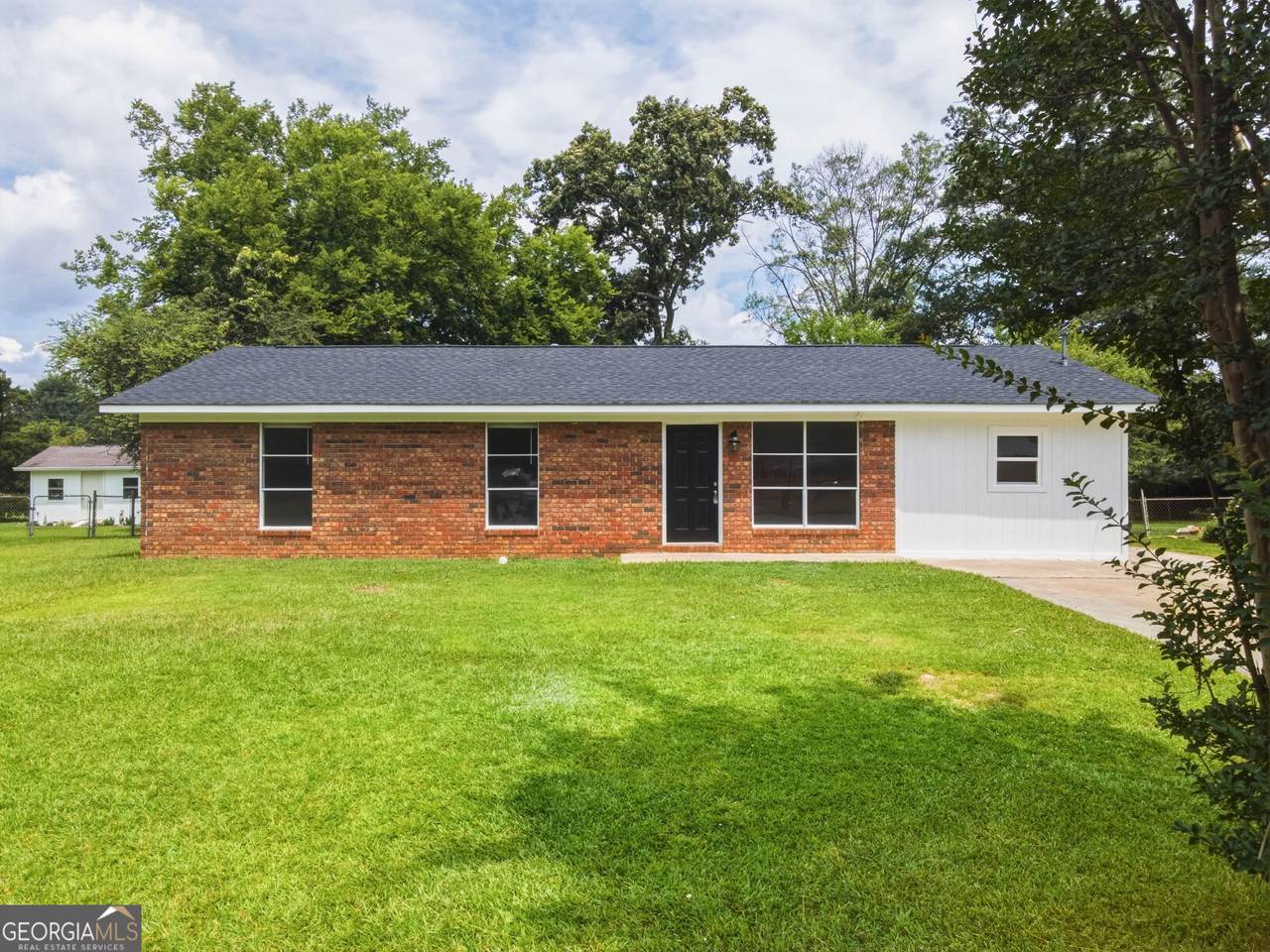 19 Lindsey Drive - Photo 1