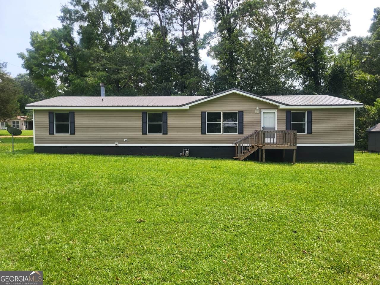 3116 44th Avenue - Photo 1