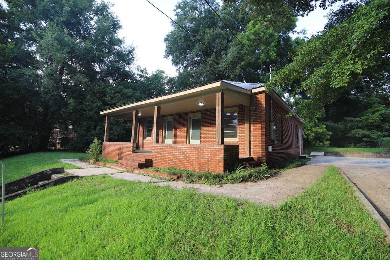 1105 Juniper Street - Photo 1