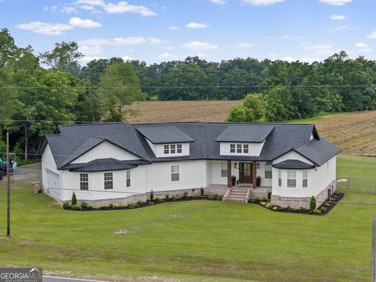 423 Cromer Road - Photo 1