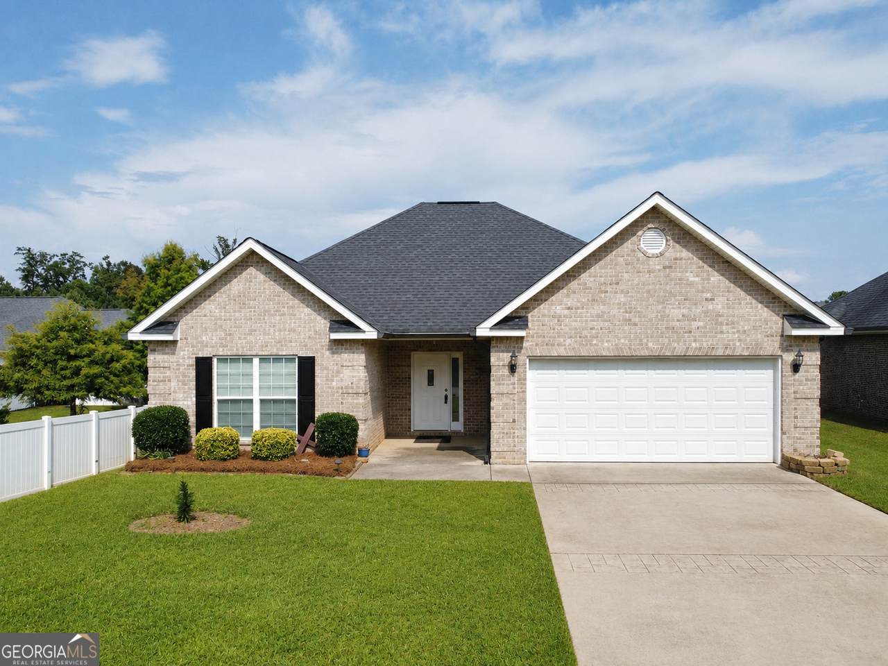 308 Lamplight Drive - Photo 1