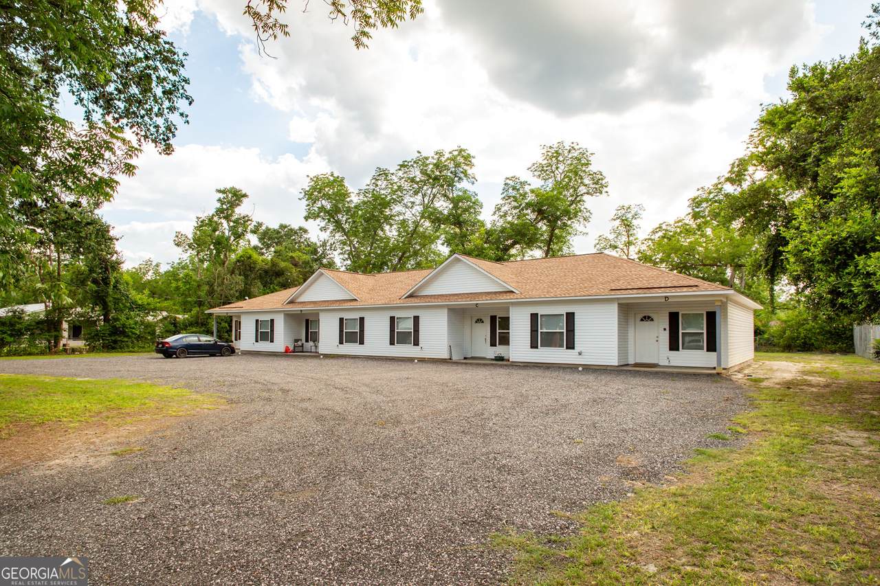 1205 Winona Avenue - Photo 1