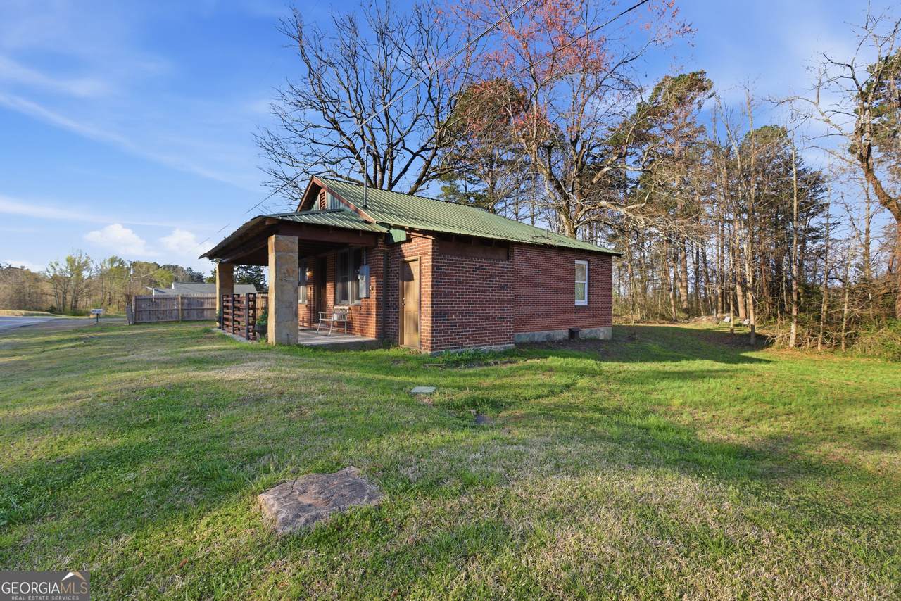 723 Gainesville Highway - Photo 1