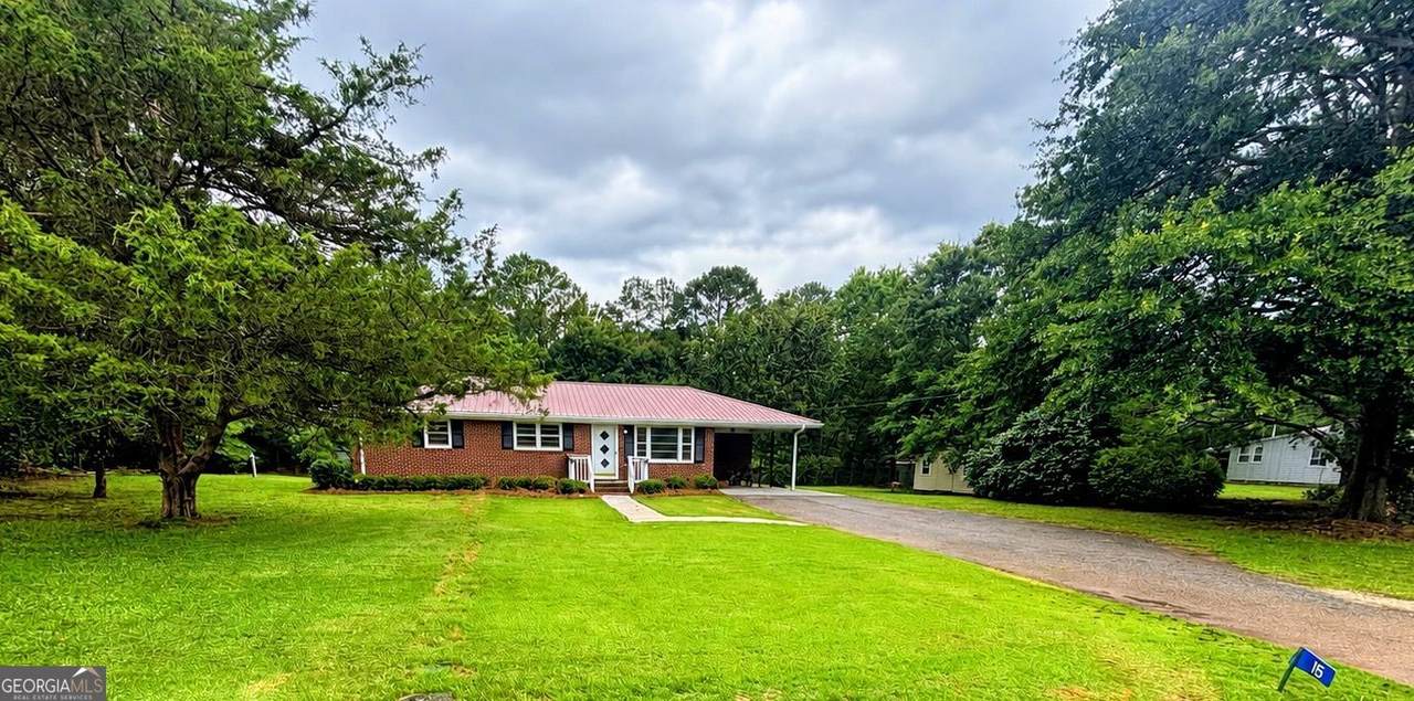 115 Pineview Lane - Photo 1