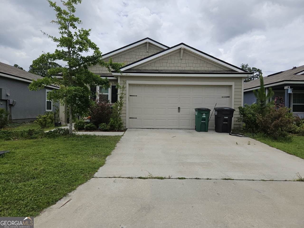 137 Teakwood Drive - Photo 1