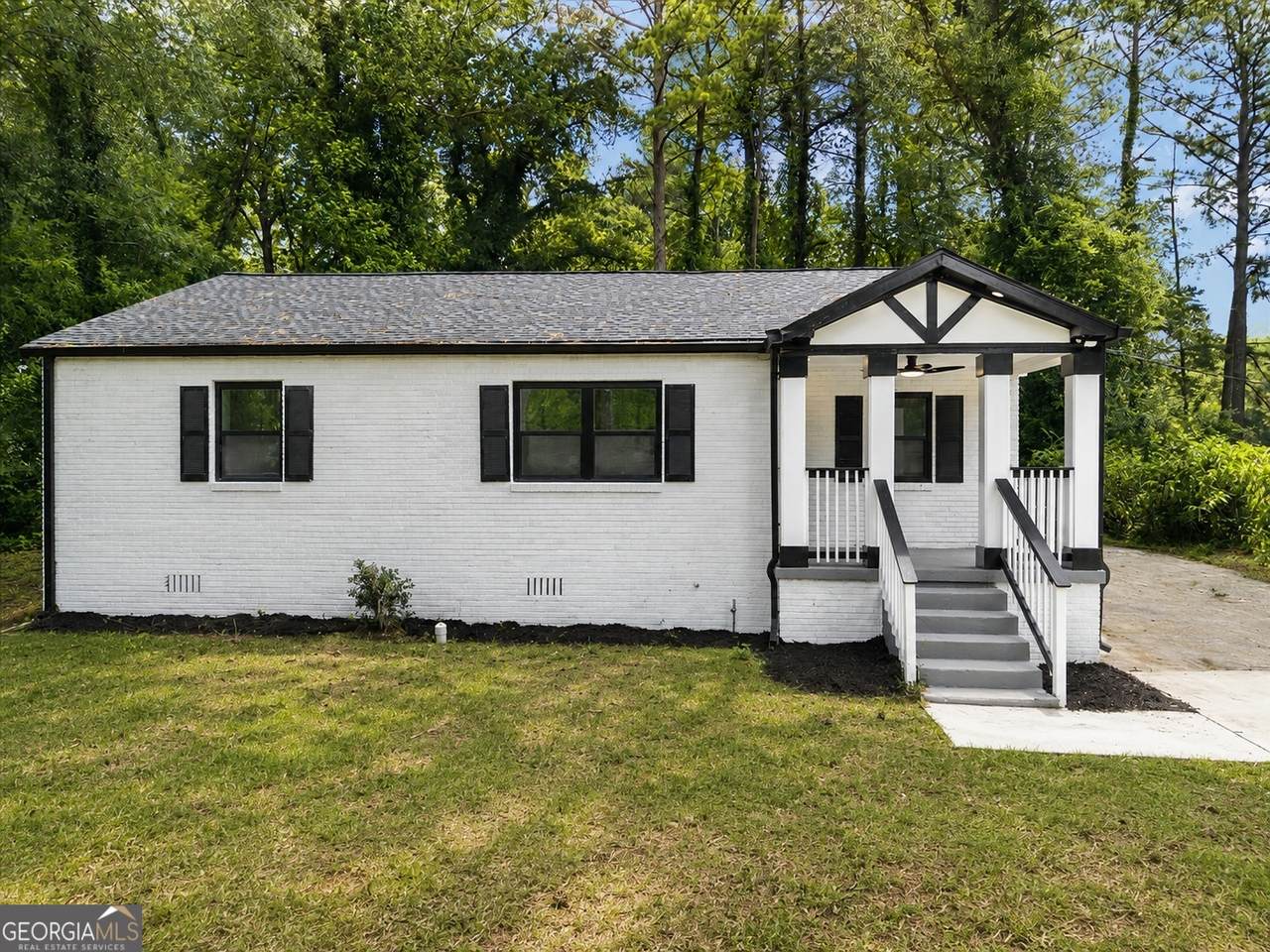 1528 Willowbrook Drive - Photo 1