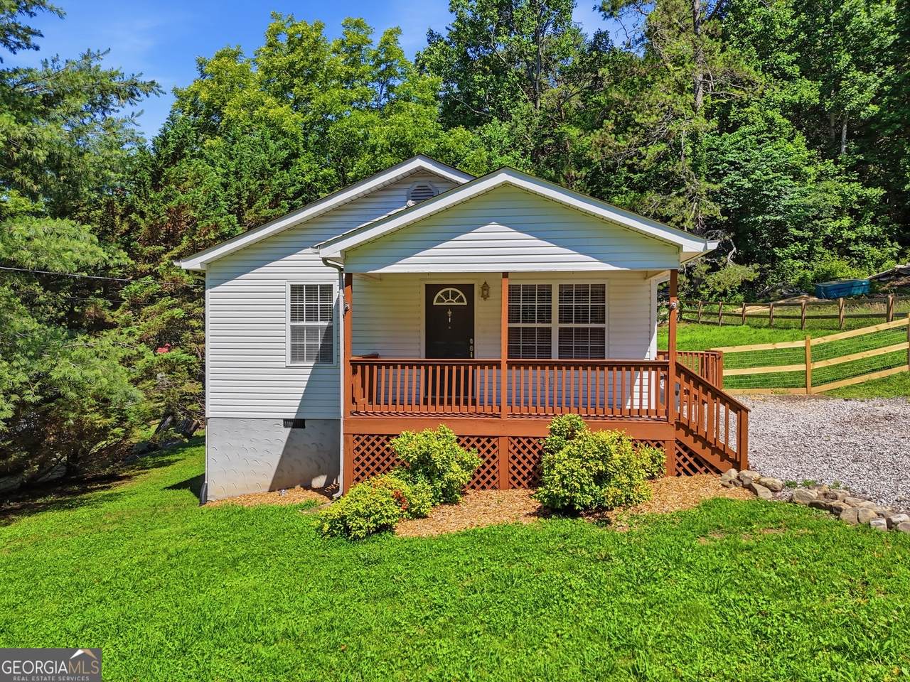 617 Bradley Avenue - Photo 1