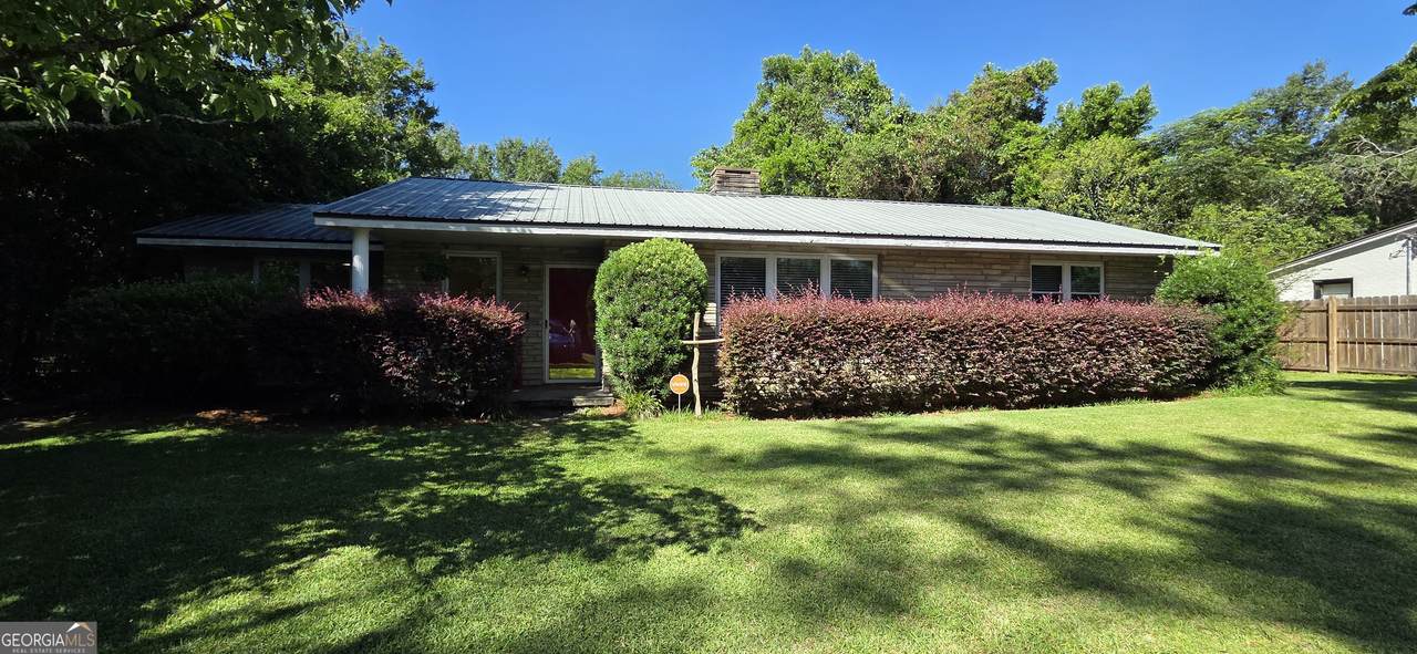 142 Rose Street - Photo 1