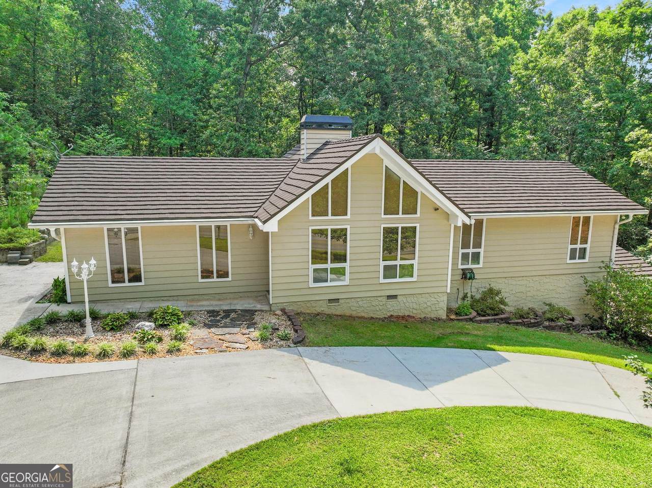 3071 White Road - Photo 1