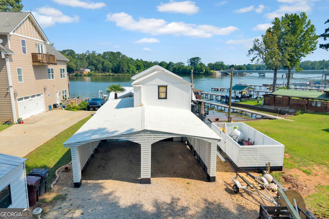 134 Lakeshore Drive - Photo 1