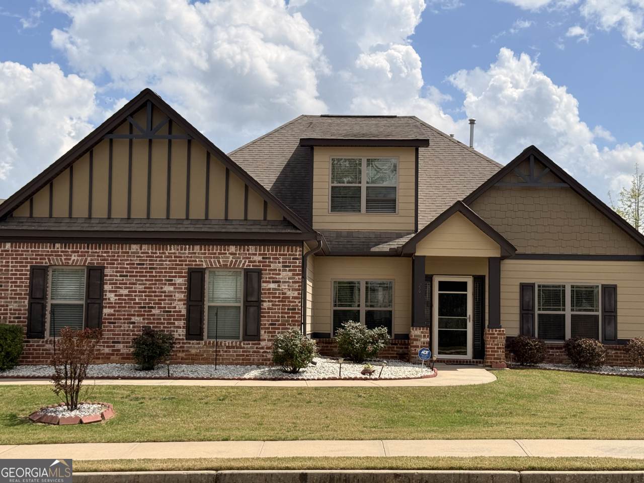 260 Silver Ridge Road - Photo 1