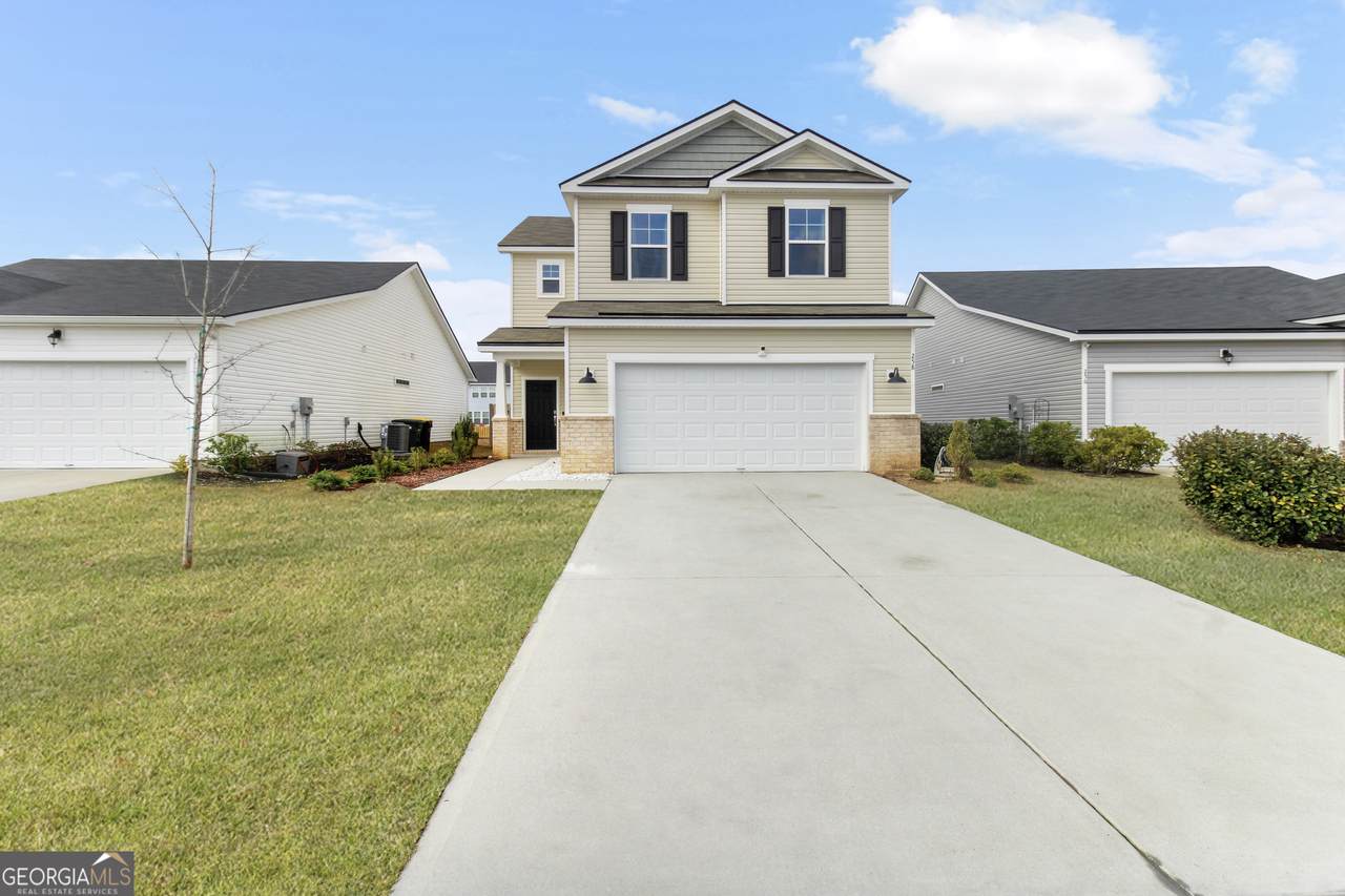 258 Lakepointe Drive - Photo 1
