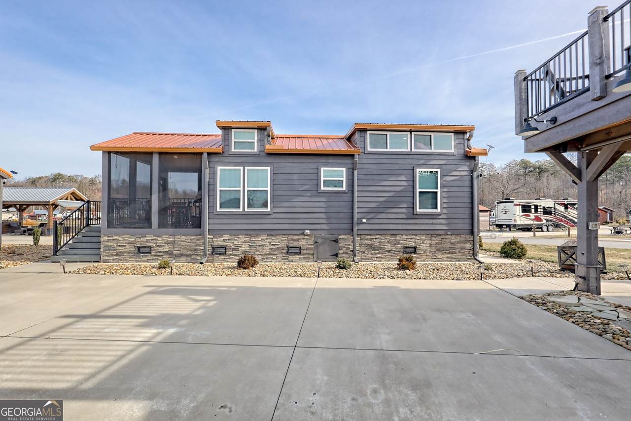 341 Mountain Creek Road - Photo 1