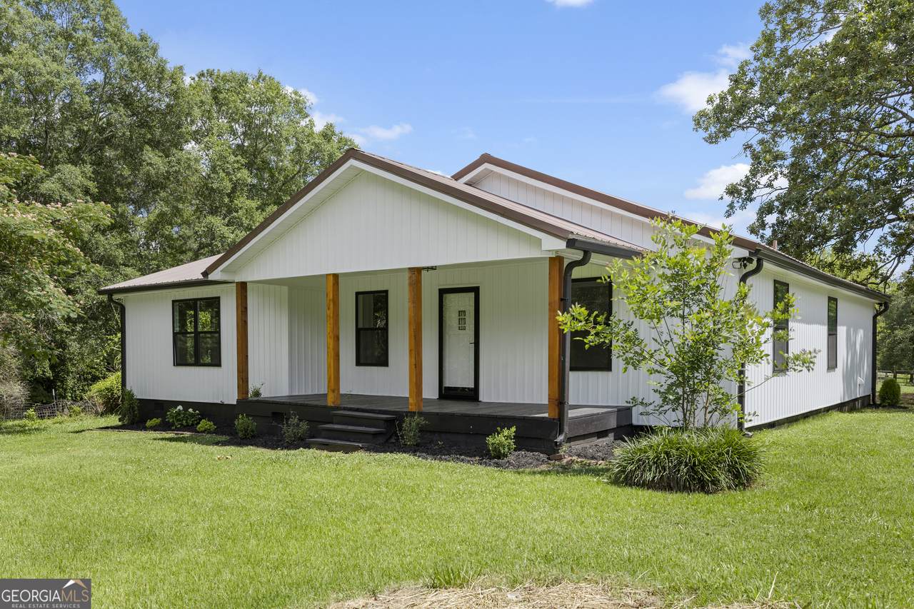 1567 Livingston Road - Photo 1