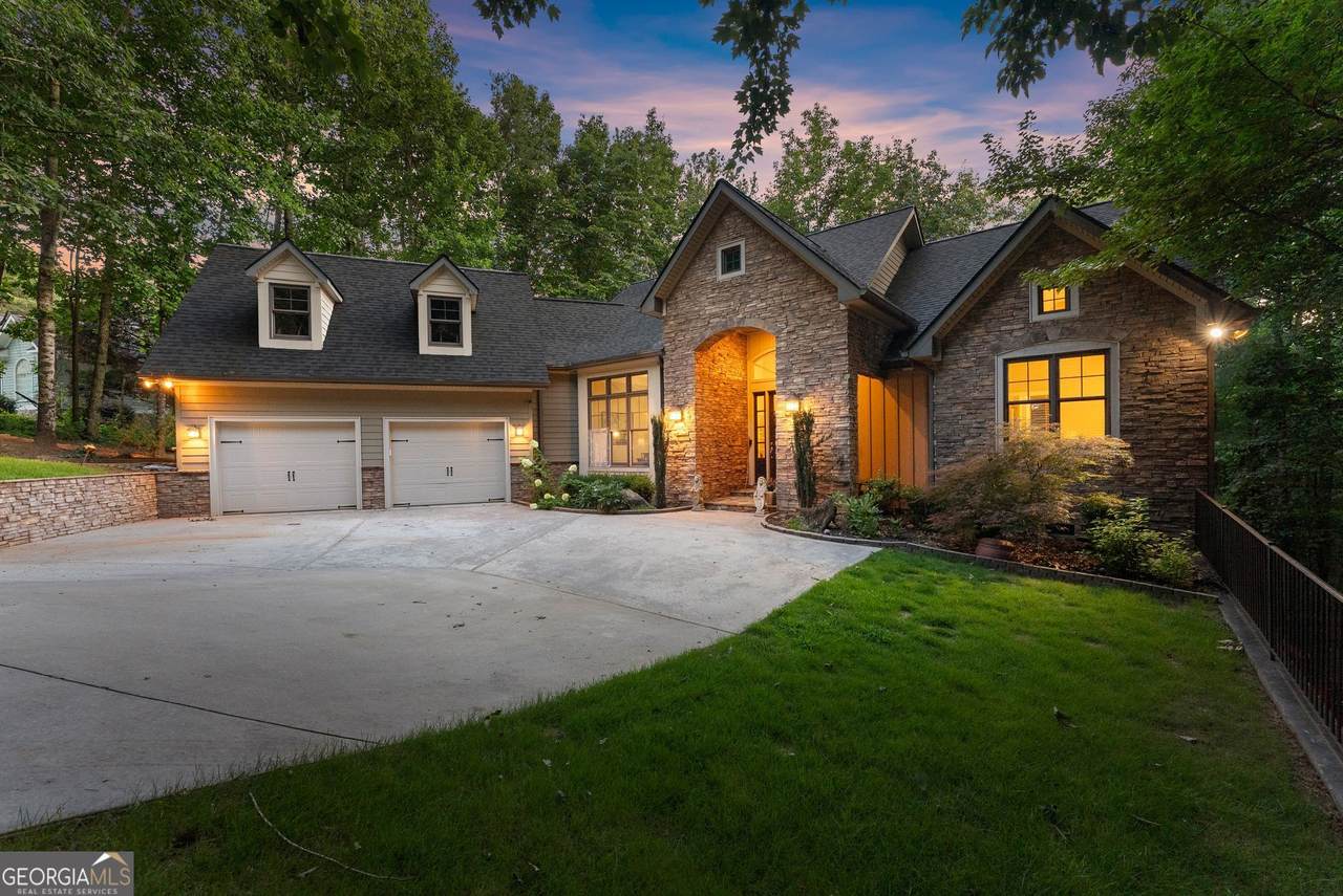 746 Plum Lane - Photo 1