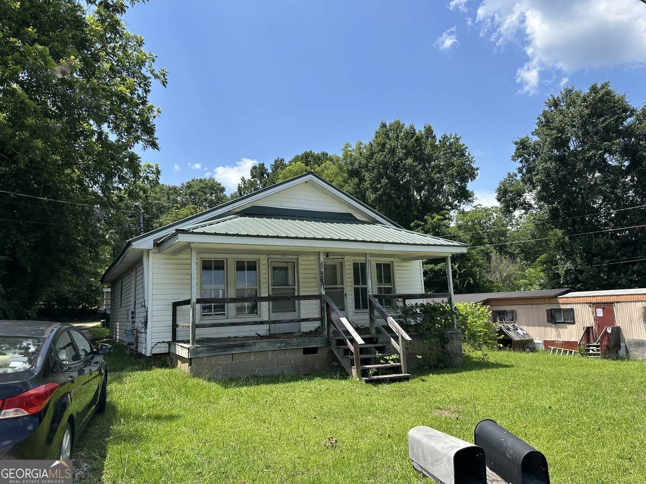 136 Pine Street - Photo 1