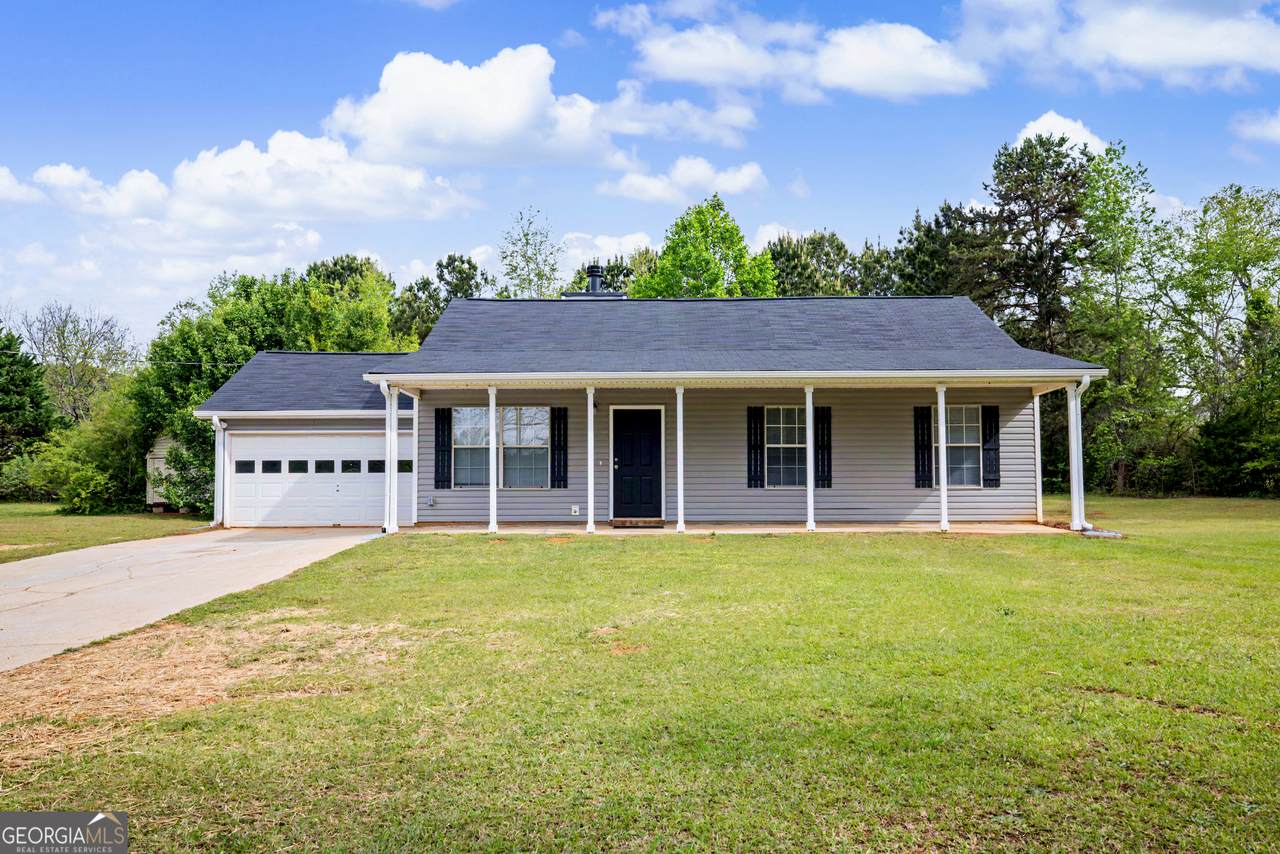 613 Coan Drive - Photo 1