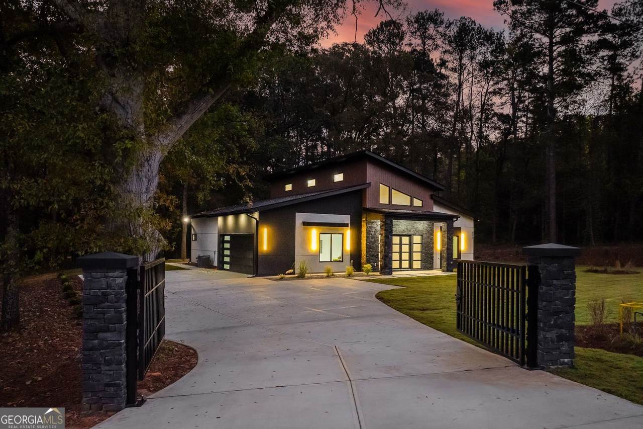 670 Loganville Highway - Photo 1