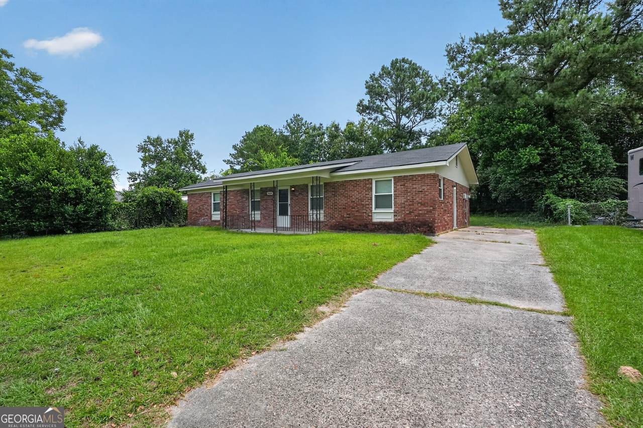 2604 Massoit Court - Photo 1