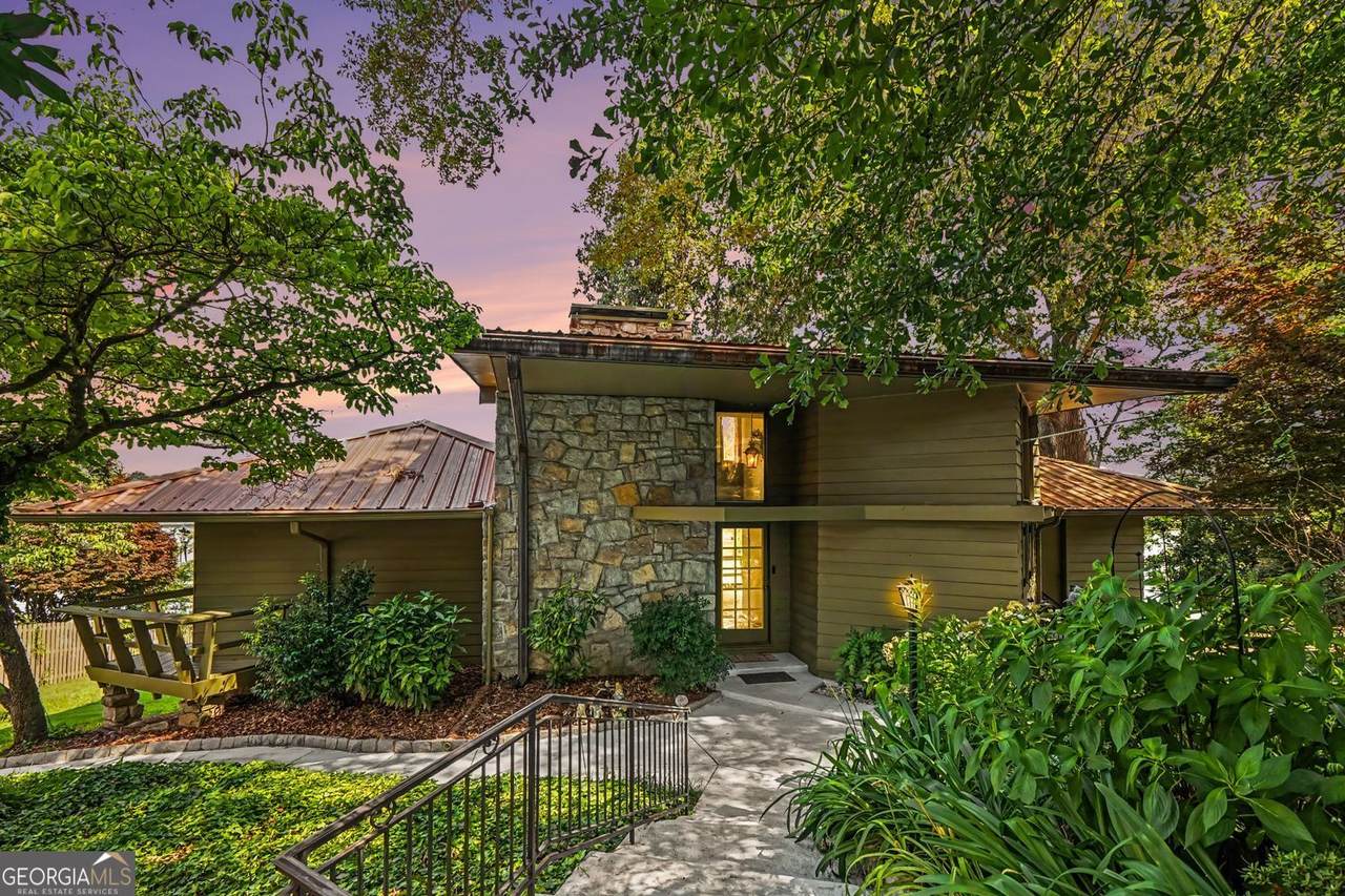 2016 Lake Sorrento Drive - Photo 1
