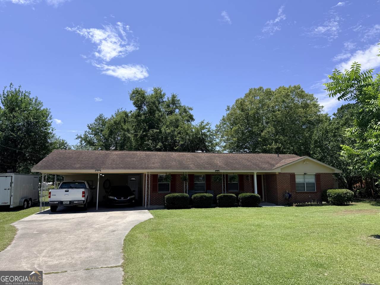 231 Auburn Street - Photo 1