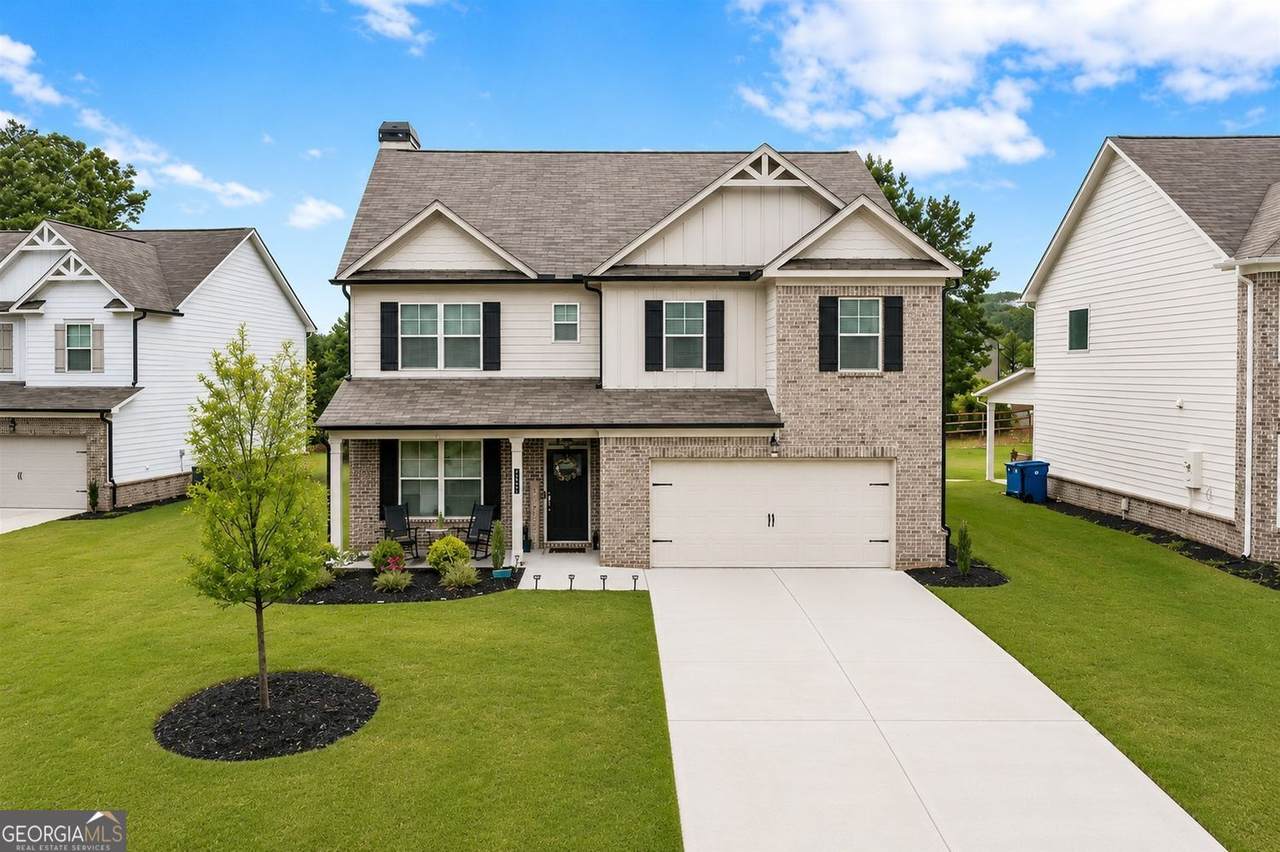 702 Eagles Nest Circle - Photo 1