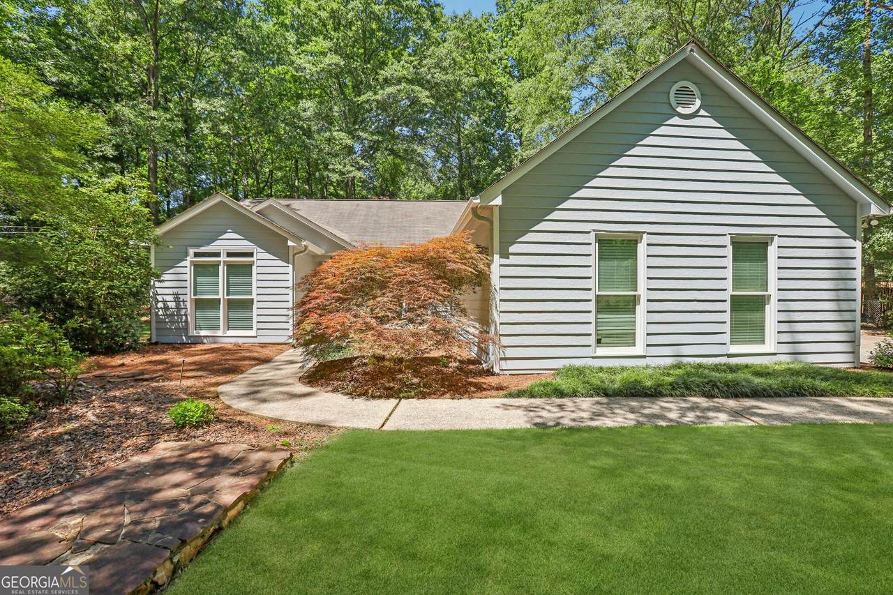 34 Dogwood Lane - Photo 1