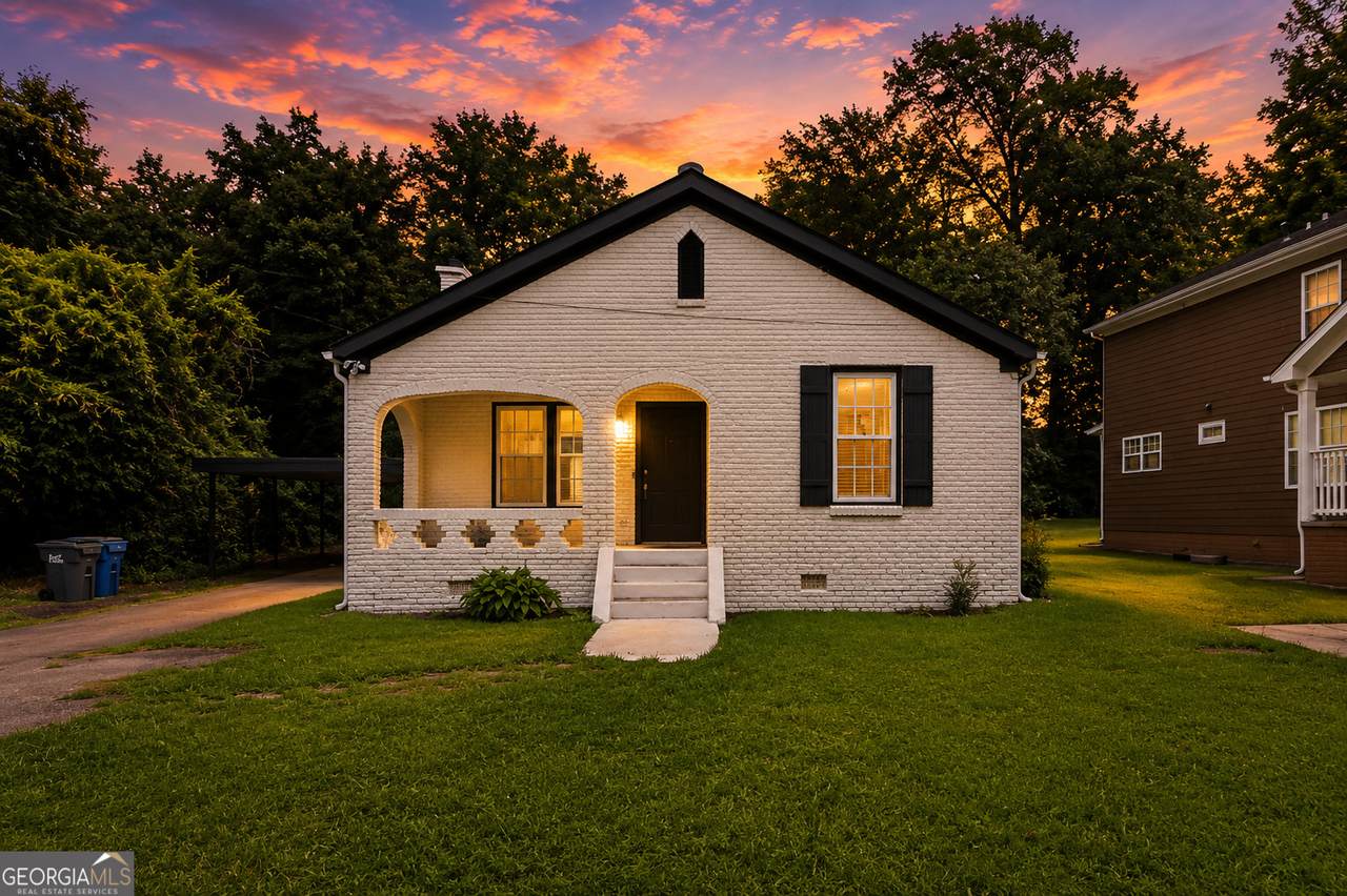 2300 Dauphine Street - Photo 1