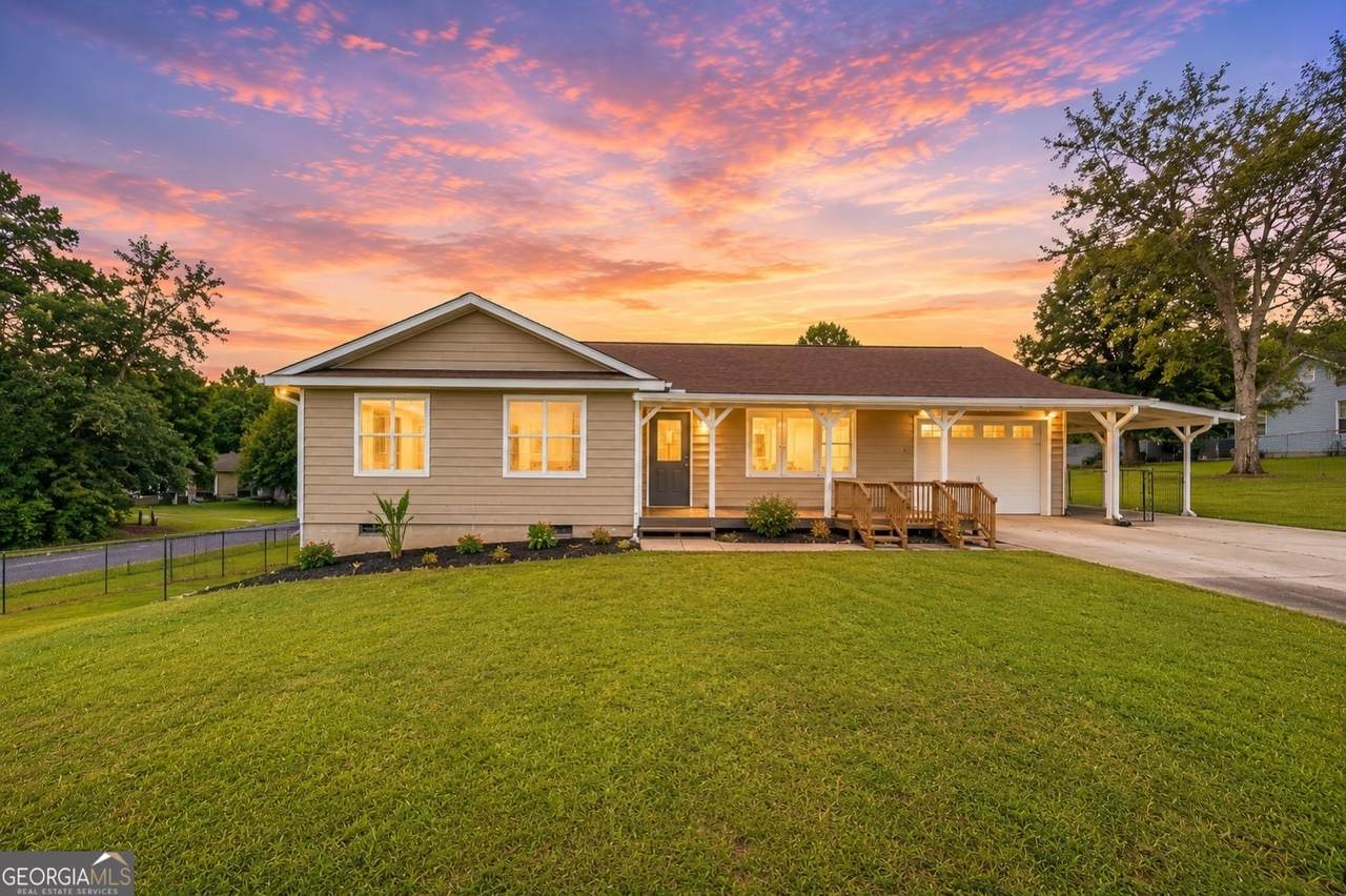 3217 Canterbury Trail - Photo 1