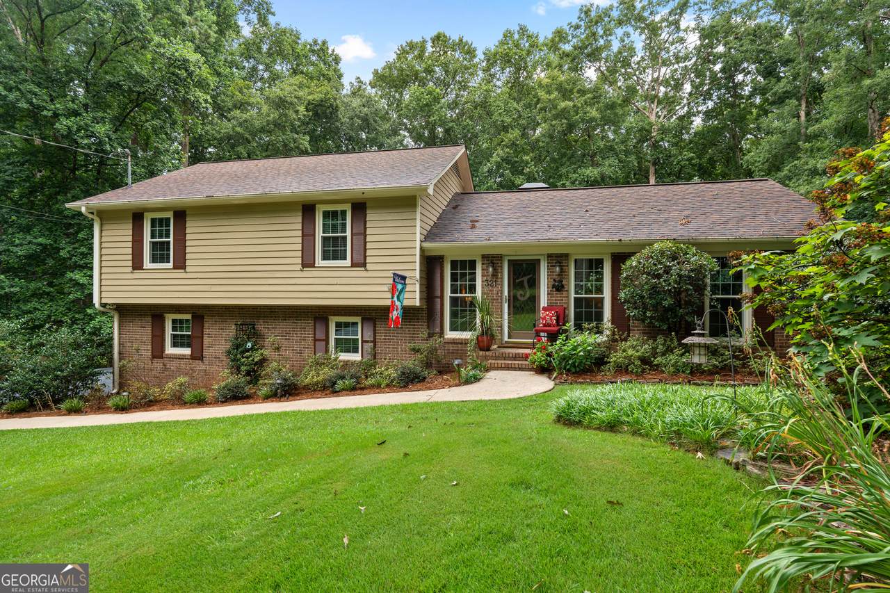 321 Woodfield Circle - Photo 1