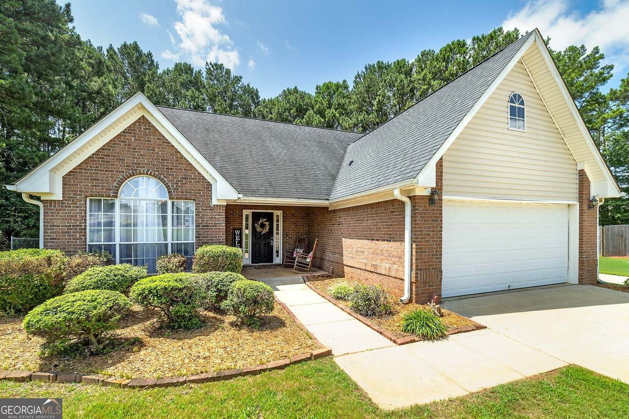 224 Vernon Walk - Photo 1