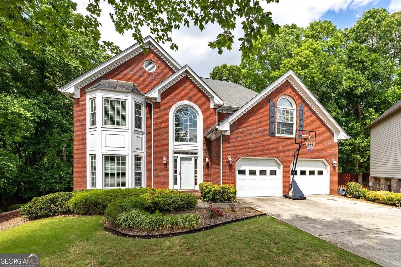 1918 De Winton Place - Photo 1