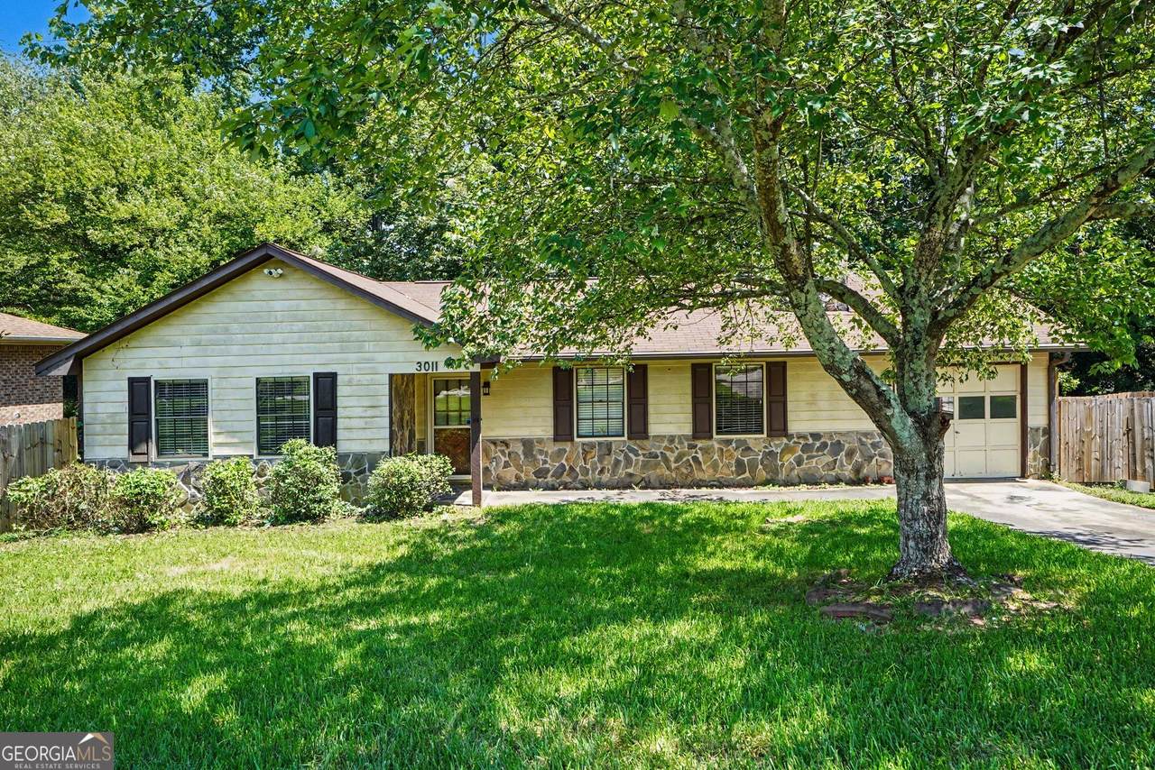 3011 Menlo Park Drive - Photo 1