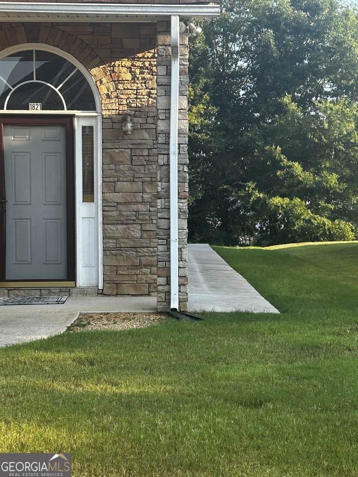 1821 Dalton Way - Photo 1