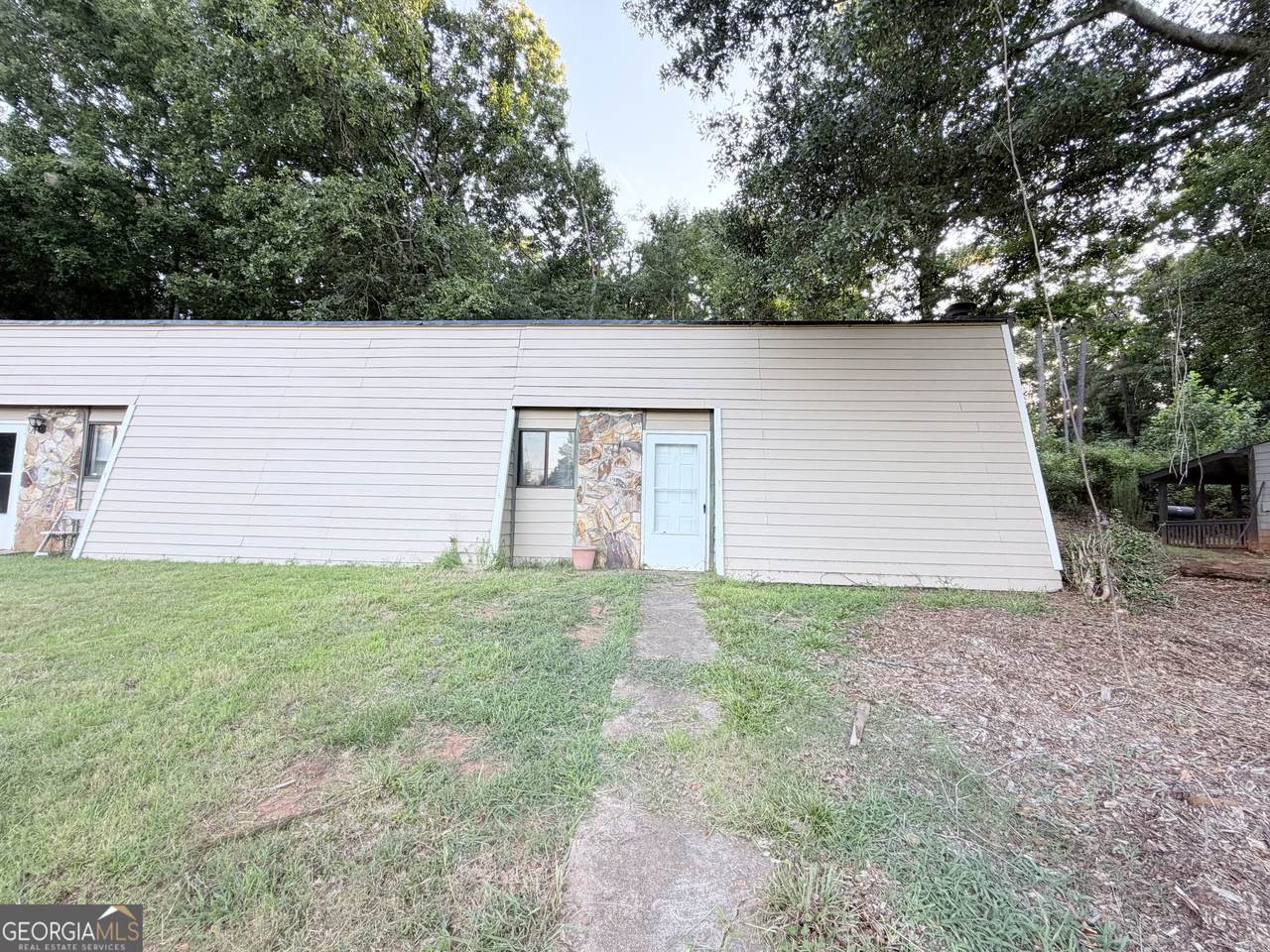 460 Rustwood Drive - Photo 1