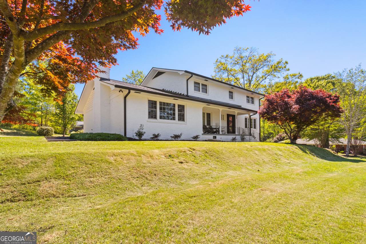 400 Somerset Drive - Photo 1